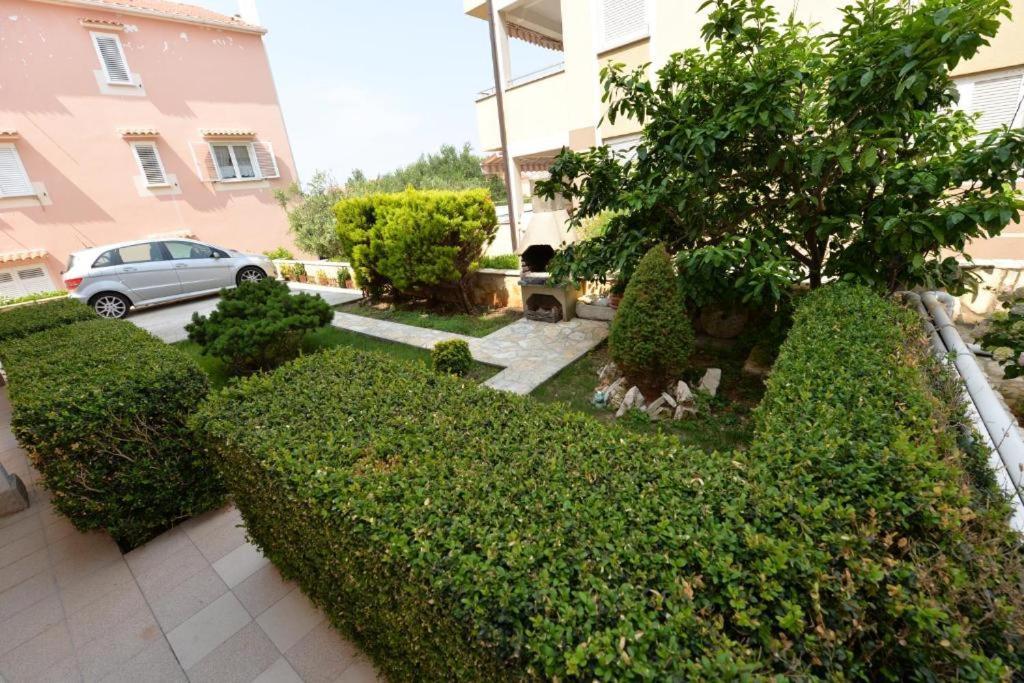 Apartments Niko Novalja Exterior foto